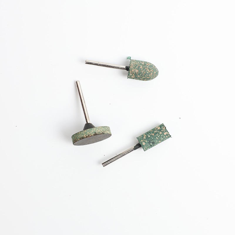 Granulat gummimonteret hoved